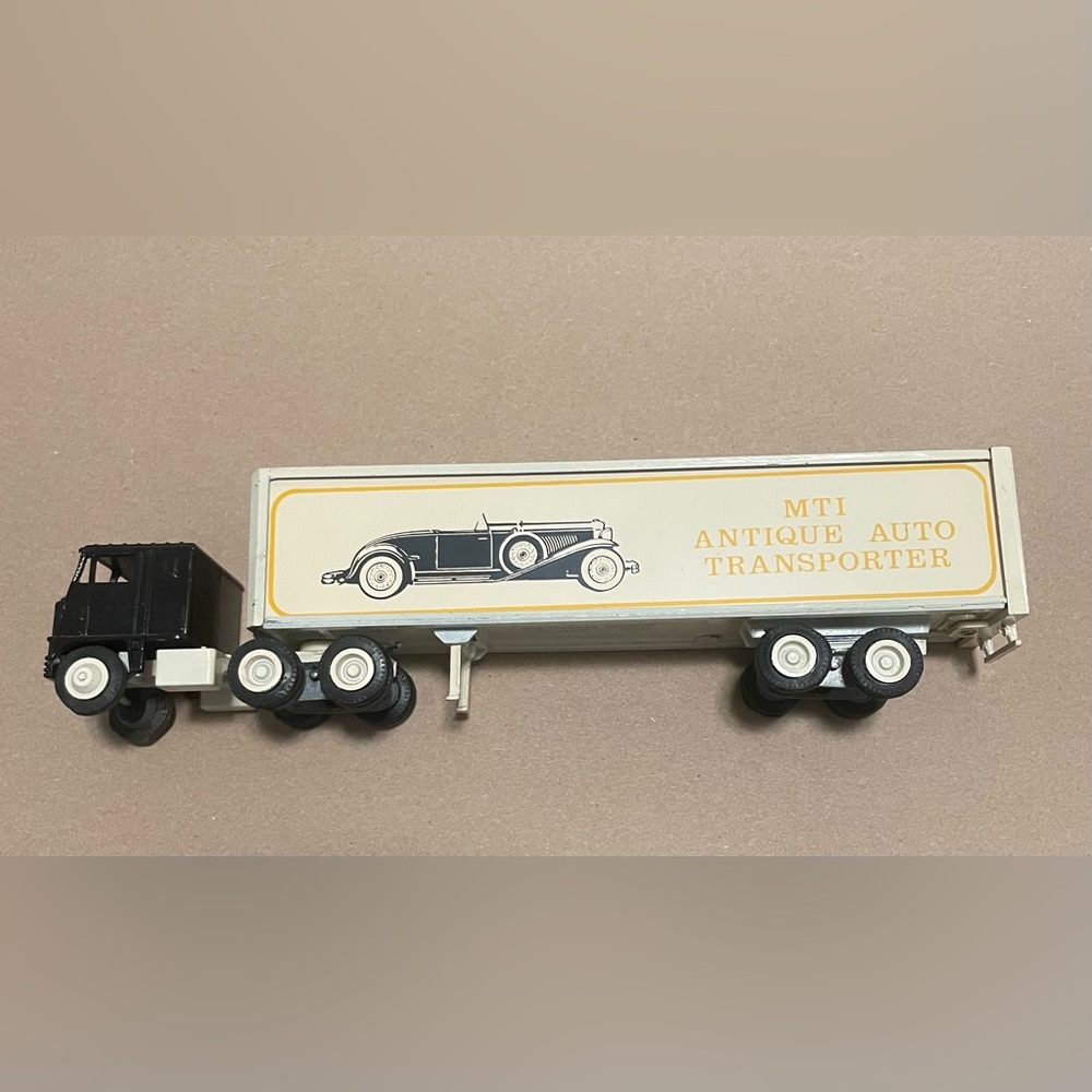 WINROSS MODELS 1973 Commemorative Tractor Trailer